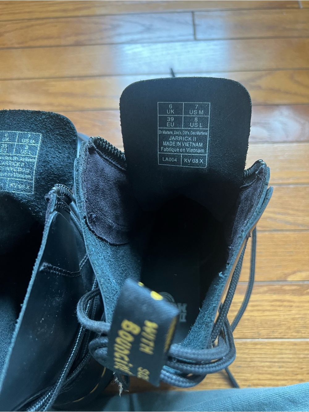 Dr. Martens Jarrick leather lace up boots. - Picture 8 of 9